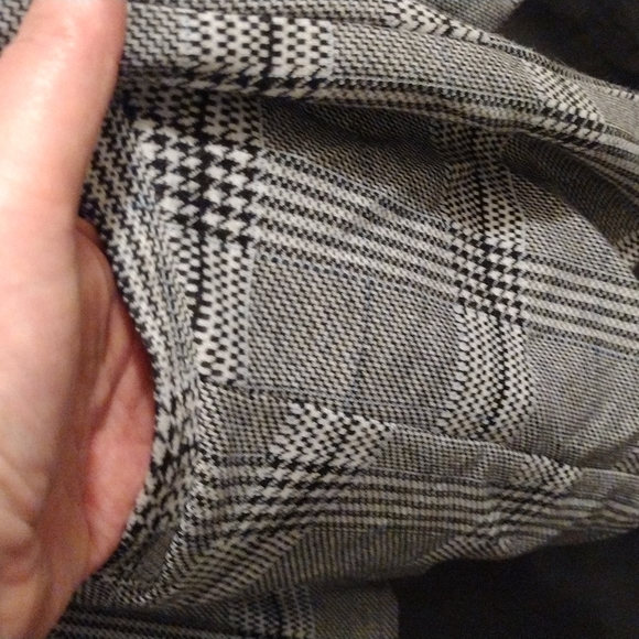 Ophelia Roe black and white open front long blazer - Picture 5 of 7